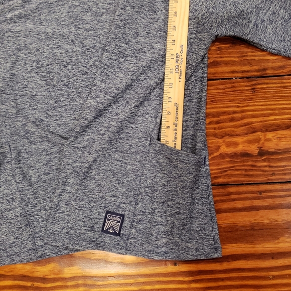 COPY - Oiselle Lux Hoodie, Grounded/Fresh (Blue), Size M, EUC - Picture 7 of 10